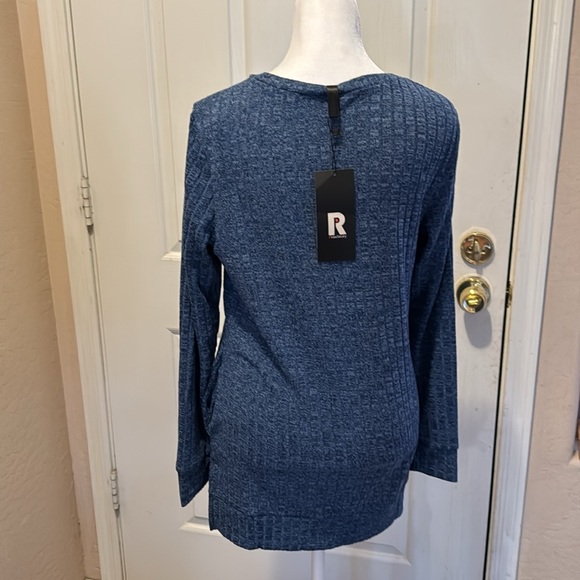 Tunic sweater - Picture 3 of 4